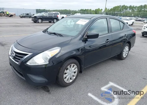 2017 Nissan Versa 1.6 S z USA, uszkodzony, nr VIN 3N1CN7AP1HL833438
